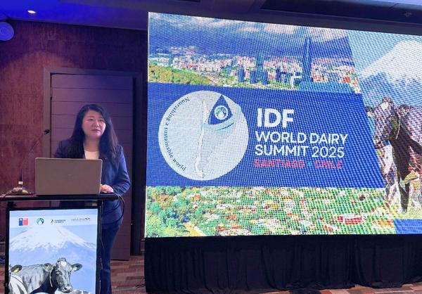 2025世界乳业峰会：蒙牛全球液态奶首座“灯塔工厂”受热议 